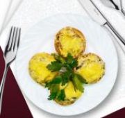 Жюльен из грибов и курочкой в тарталетках